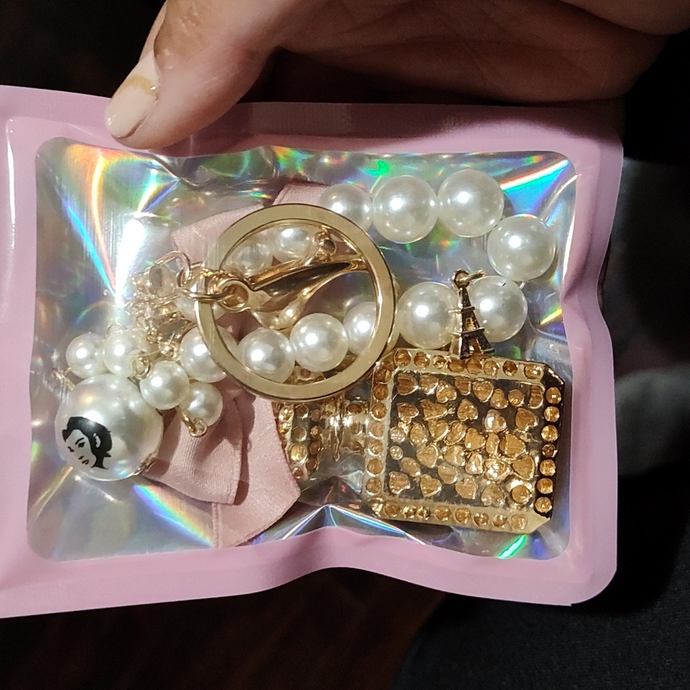 UNBRANDED PINK PERFUME BOTTLE CHARM